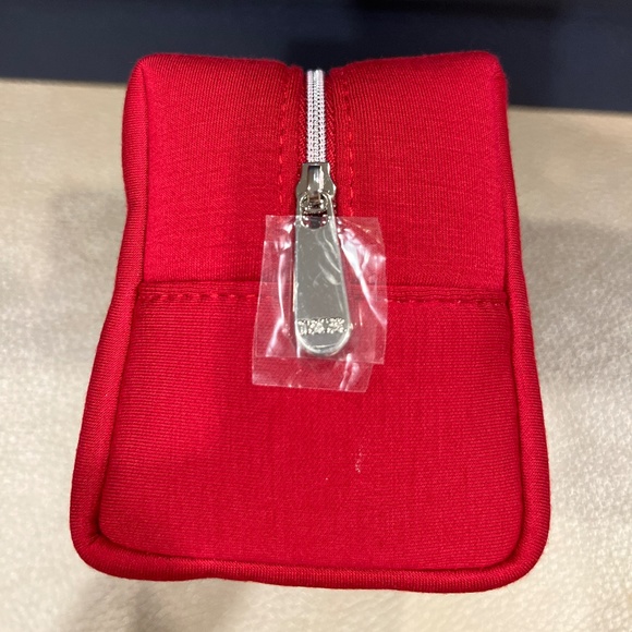 Dior Beauty Red Make up Bag Pouch Dior Logo Travel case, New - Picture 4 of 5